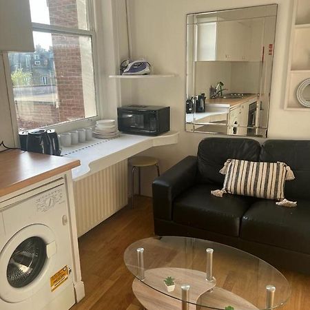 Lovely First Floor Flat-2 Londres Extérieur photo